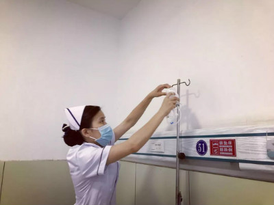 优质护理服务明星护士 · 李宇飞——因为喜欢，所以用心！