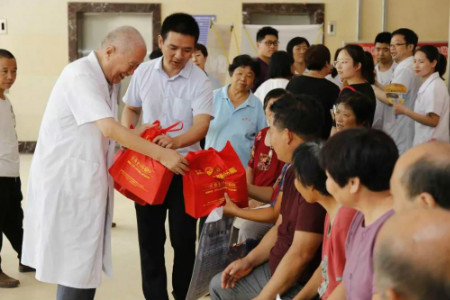 老党员初心依旧，新时代勇立潮头！
