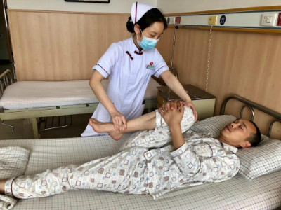 优质护理服务明星护士 · 李悠——热爱平淡，温暖他人！