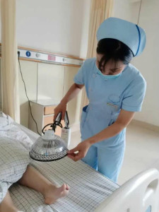 优质护理服务明星护士 · 李静——用初心和笑容，温暖他人！